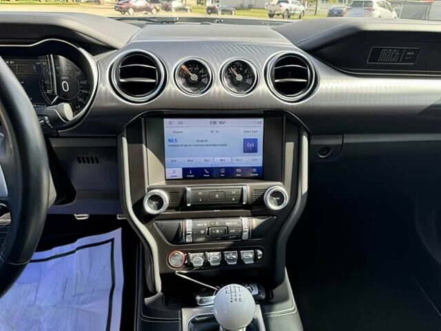 Серый Форд Мустанг, объемом двигателя 5 л и пробегом 23 тыс. км за 28000 $, фото 10 на Automoto.ua