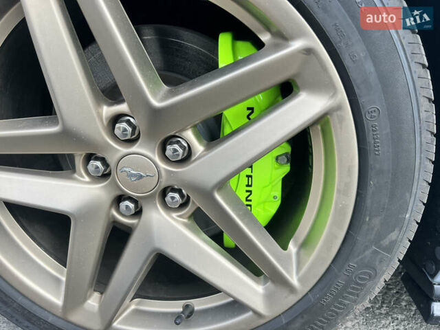 Серый Форд Мустанг, объемом двигателя 5 л и пробегом 8 тыс. км за 70000 $, фото 22 на Automoto.ua