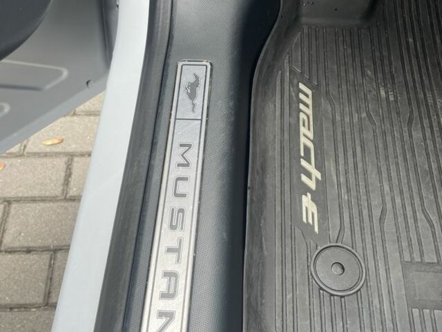 Серый Форд Мустанг, объемом двигателя 0 л и пробегом 68 тыс. км за 26000 $, фото 17 на Automoto.ua