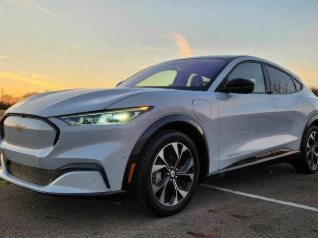 Серый Форд Мустанг, объемом двигателя 0 л и пробегом 28 тыс. км за 17600 $, фото 1 на Automoto.ua