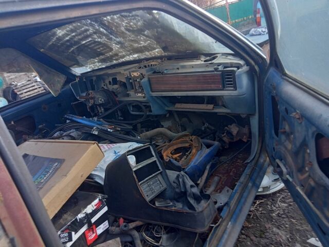 Синий Форд Мустанг, объемом двигателя 0 л и пробегом 100 тыс. км за 594 $, фото 2 на Automoto.ua