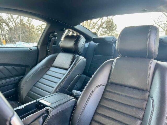 Синий Форд Мустанг, объемом двигателя 5 л и пробегом 88 тыс. км за 2900 $, фото 10 на Automoto.ua