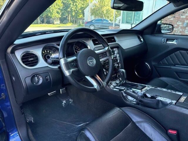 Форд Мустанг 2014 в Кривом Роге на Automoto.ua Синий Форд Мустанг, объемом двигателя 5 л и пробегом 88 тыс. км за 6200 $, фото 7 на Automoto.ua