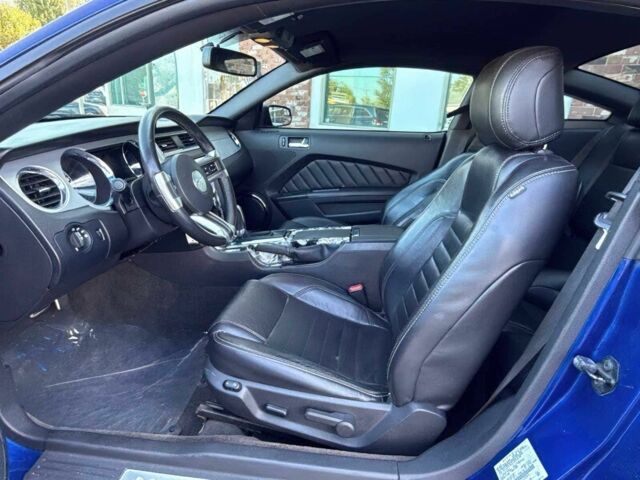 Форд Мустанг 2014 в Кривом Роге на Automoto.ua Синий Форд Мустанг, объемом двигателя 5 л и пробегом 88 тыс. км за 6200 $, фото 11 на Automoto.ua