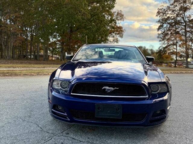 Синий Форд Мустанг, объемом двигателя 3.7 л и пробегом 85 тыс. км за 2900 $, фото 1 на Automoto.ua