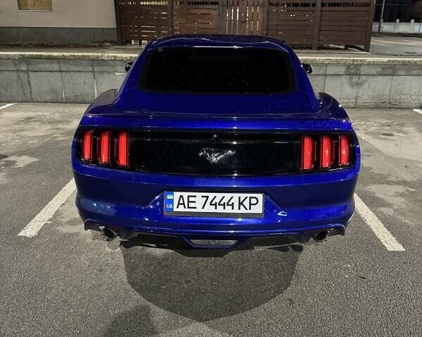 Синий Форд Мустанг, объемом двигателя 2.26 л и пробегом 115 тыс. км за 13000 $, фото 7 на Automoto.ua