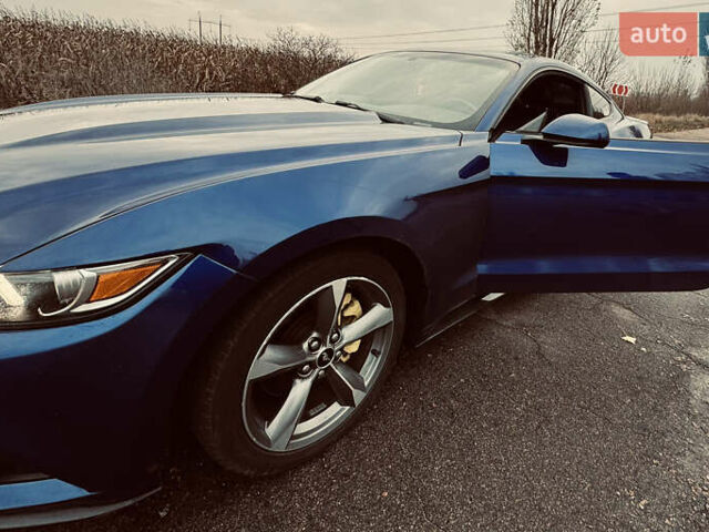 Синий Форд Мустанг, объемом двигателя 2.3 л и пробегом 128 тыс. км за 15800 $, фото 9 на Automoto.ua