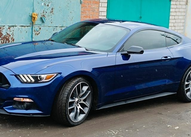 Синій Форд Мустанг, об'ємом двигуна 2.3 л та пробігом 53 тис. км за 17777 $, фото 1 на Automoto.ua