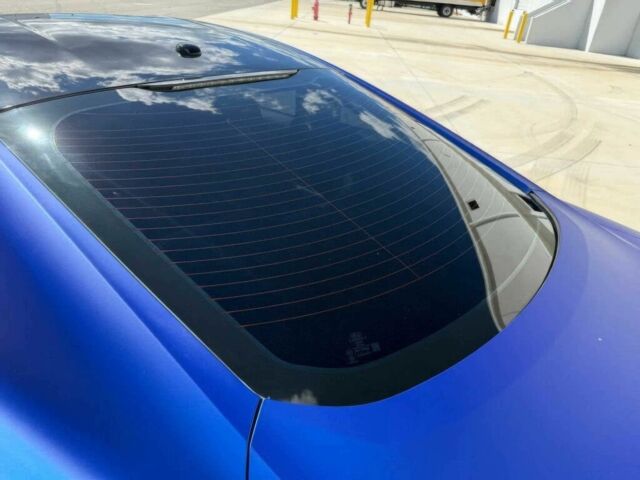 Синий Форд Мустанг, объемом двигателя 5 л и пробегом 77 тыс. км за 10000 $, фото 18 на Automoto.ua