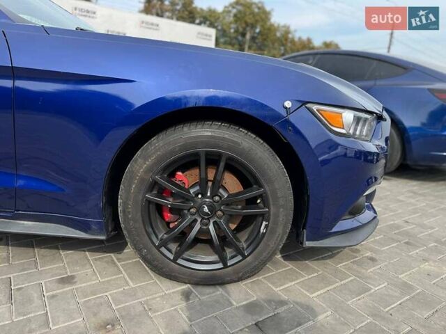 Синий Форд Мустанг, объемом двигателя 2.26 л и пробегом 166 тыс. км за 9200 $, фото 8 на Automoto.ua