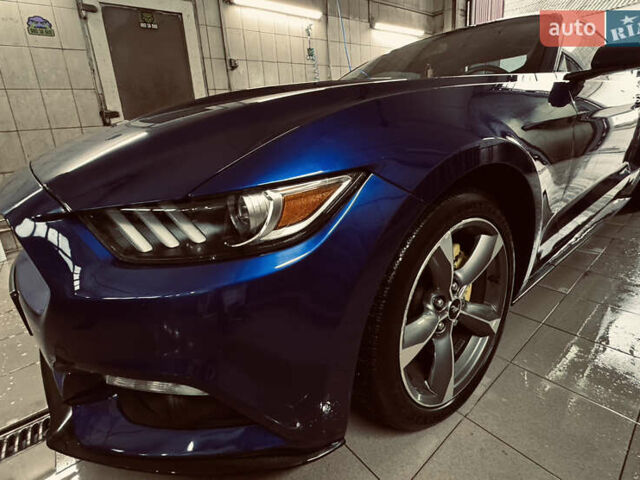 Синий Форд Мустанг, объемом двигателя 2.3 л и пробегом 128 тыс. км за 15800 $, фото 18 на Automoto.ua