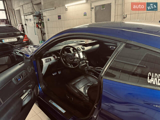 Синий Форд Мустанг, объемом двигателя 2.3 л и пробегом 128 тыс. км за 15800 $, фото 27 на Automoto.ua