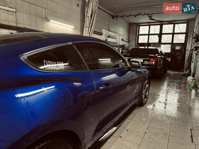 Синий Форд Мустанг, объемом двигателя 2.3 л и пробегом 128 тыс. км за 15800 $, фото 24 на Automoto.ua
