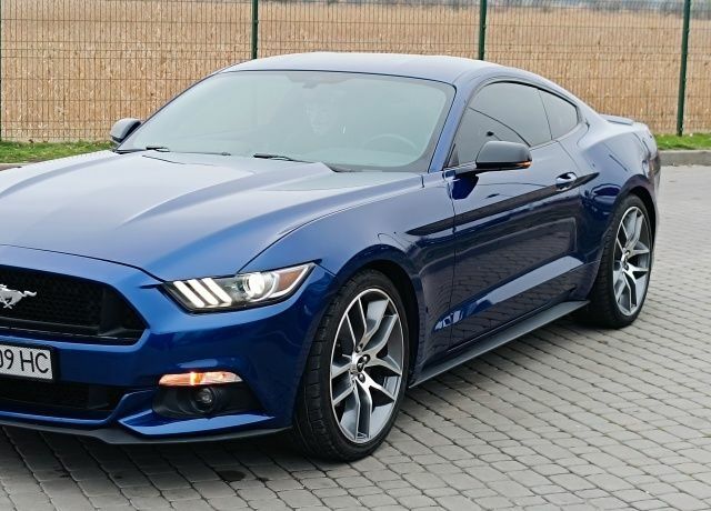 Синій Форд Мустанг, об'ємом двигуна 2.3 л та пробігом 53 тис. км за 17777 $, фото 2 на Automoto.ua