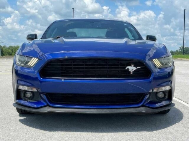 Синий Форд Мустанг, объемом двигателя 5 л и пробегом 70 тыс. км за 9900 $, фото 1 на Automoto.ua