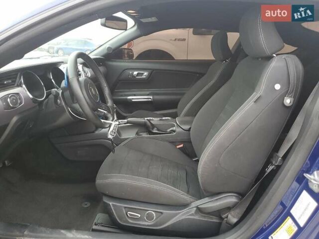 Синий Форд Мустанг, объемом двигателя 2.26 л и пробегом 110 тыс. км за 3000 $, фото 6 на Automoto.ua