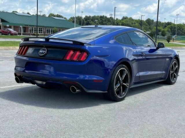 Синий Форд Мустанг, объемом двигателя 5 л и пробегом 70 тыс. км за 9900 $, фото 5 на Automoto.ua