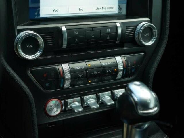 Синий Форд Мустанг, объемом двигателя 5 л и пробегом 42 тыс. км за 16000 $, фото 9 на Automoto.ua