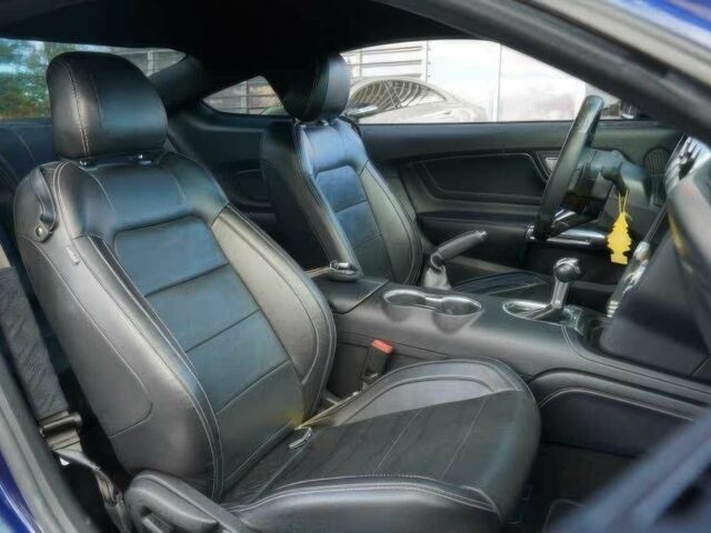 Синий Форд Мустанг, объемом двигателя 5 л и пробегом 42 тыс. км за 16000 $, фото 7 на Automoto.ua