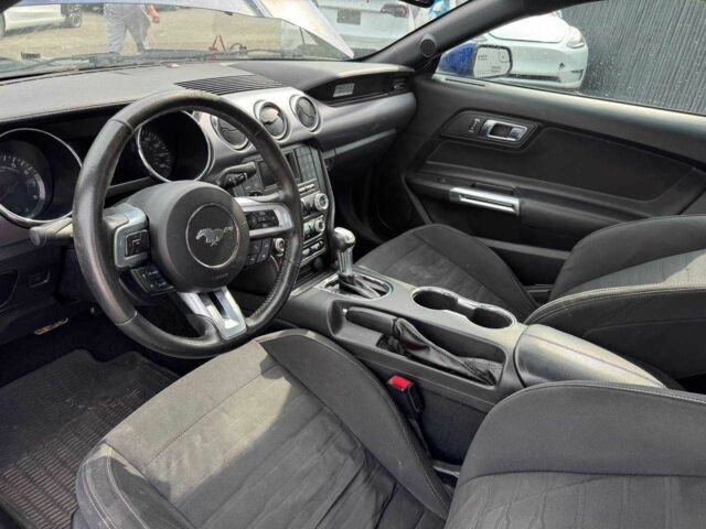 Форд Мустанг 2016 в Луцке на Automoto.ua Синий Форд Мустанг, объемом двигателя 2.3 л и пробегом 160 тыс. км за 9200 $, фото 4 на Automoto.ua