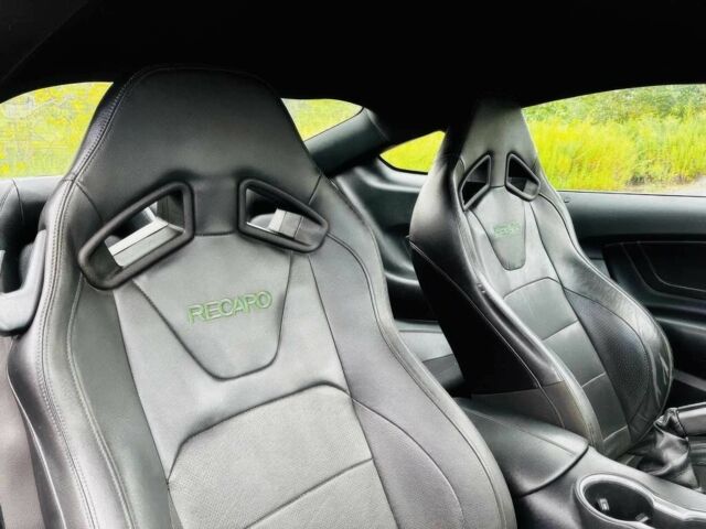 Зеленый Форд Мустанг, объемом двигателя 5 л и пробегом 33 тыс. км за 11900 $, фото 8 на Automoto.ua