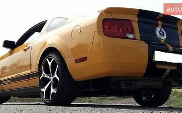 Оранжевый Форд Мустанг, объемом двигателя 4 л и пробегом 92 тыс. км за 9999 $, фото 3 на Automoto.ua