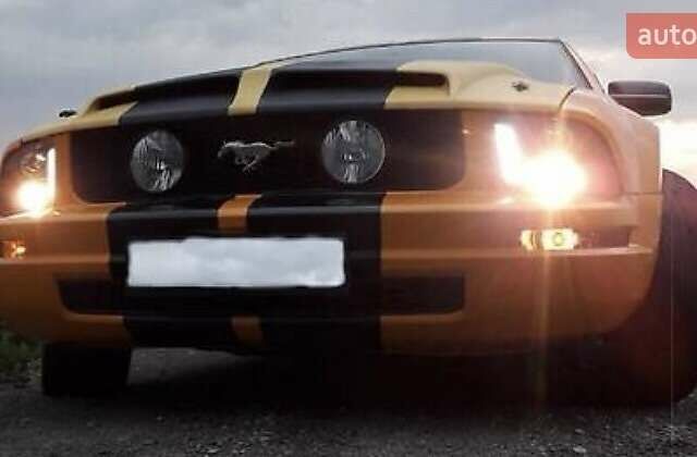 Оранжевый Форд Мустанг, объемом двигателя 4 л и пробегом 92 тыс. км за 9999 $, фото 4 на Automoto.ua