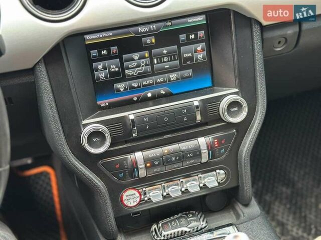 Оранжевый Форд Мустанг, объемом двигателя 2.3 л и пробегом 183 тыс. км за 18490 $, фото 15 на Automoto.ua