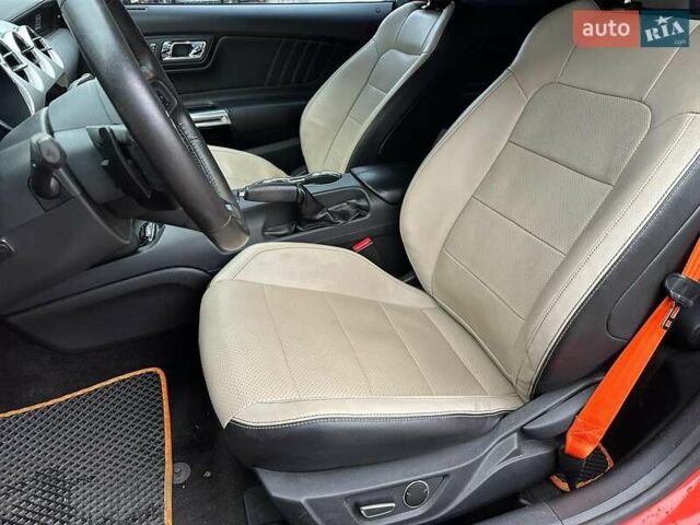 Оранжевый Форд Мустанг, объемом двигателя 2.3 л и пробегом 183 тыс. км за 18490 $, фото 14 на Automoto.ua