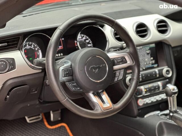 Оранжевый Форд Мустанг, объемом двигателя 2.3 л и пробегом 183 тыс. км за 18490 $, фото 13 на Automoto.ua