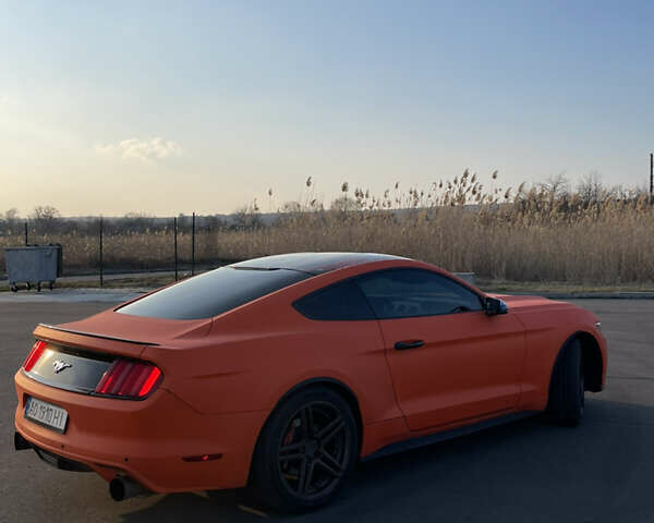 Оранжевый Форд Мустанг, объемом двигателя 2.3 л и пробегом 51 тыс. км за 15000 $, фото 10 на Automoto.ua