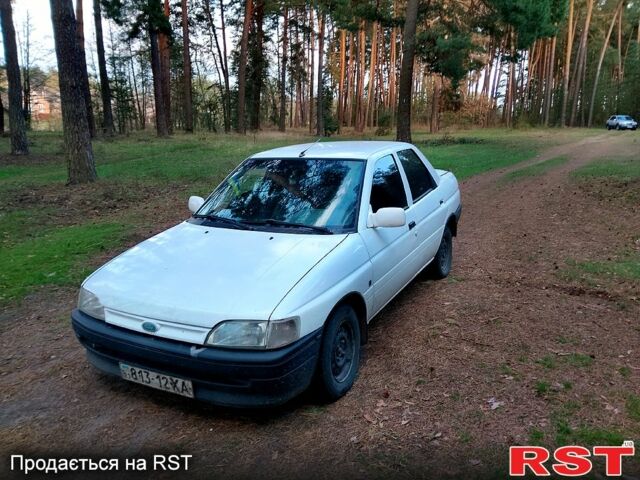 Белый Форд Орион, объемом двигателя 16 л и пробегом 240 тыс. км за 500 $, фото 2 на Automoto.ua