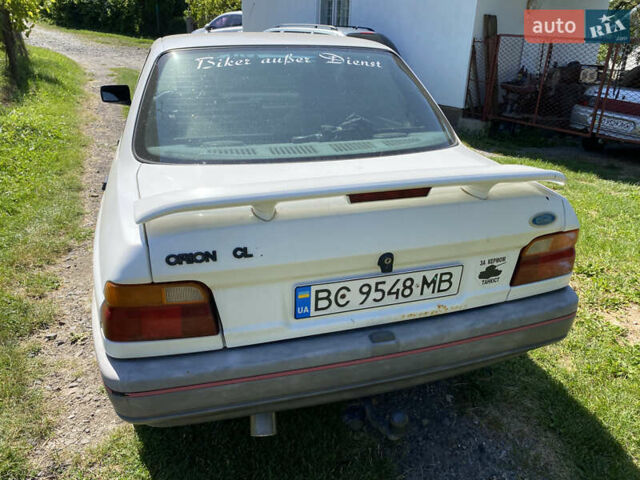 Белый Форд Орион, объемом двигателя 1.6 л и пробегом 307 тыс. км за 850 $, фото 5 на Automoto.ua