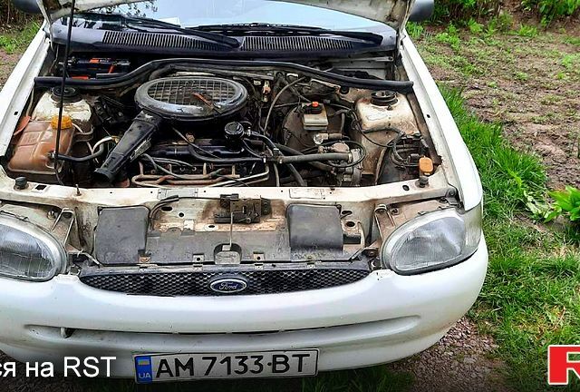Белый Форд Орион, объемом двигателя 1.3 л и пробегом 0 тыс. км за 999 $, фото 3 на Automoto.ua