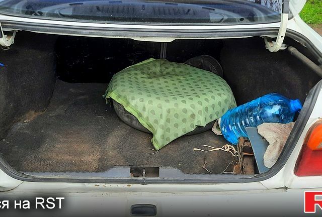 Белый Форд Орион, объемом двигателя 1.3 л и пробегом 0 тыс. км за 999 $, фото 2 на Automoto.ua