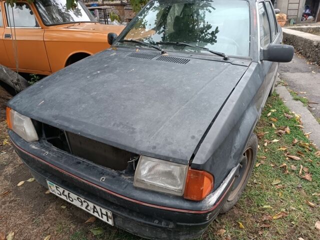 Форд Орион 1984 в Днепре (Днепропетровске) на Automoto.ua Черный Форд Орион, объемом двигателя 0 л и пробегом 203 тыс. км за 500 $, фото 4 на Automoto.ua