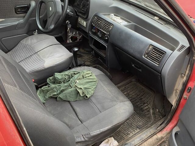 Форд Орион 1989 в Сумах на Automoto.ua Черный Форд Орион, объемом двигателя 1.3 л и пробегом 40 тыс. км за 333 $, фото 6 на Automoto.ua