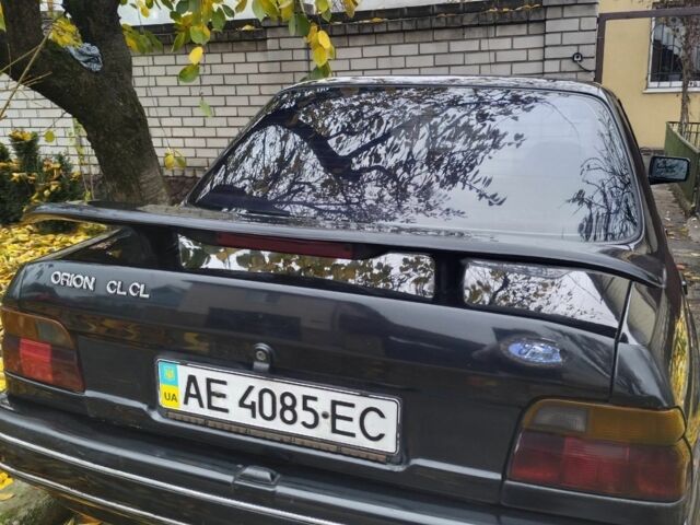 Черный Форд Орион, объемом двигателя 1.8 л и пробегом 200 тыс. км за 1492 $, фото 3 на Automoto.ua