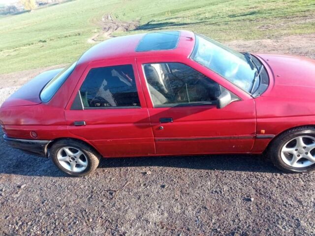 Красный Форд Орион, объемом двигателя 1 л и пробегом 300 тыс. км за 600 $, фото 5 на Automoto.ua