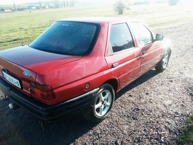 Красный Форд Орион, объемом двигателя 1 л и пробегом 300 тыс. км за 600 $, фото 2 на Automoto.ua