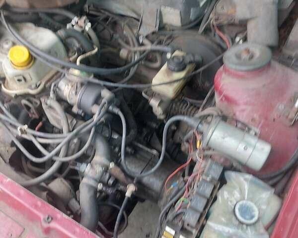 Красный Форд Орион, объемом двигателя 1.4 л и пробегом 125 тыс. км за 500 $, фото 6 на Automoto.ua