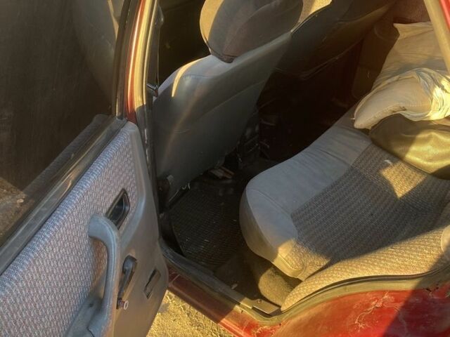 Червоний Форд Оріон, об'ємом двигуна 1.3 л та пробігом 300 тис. км за 1000 $, фото 2 на Automoto.ua