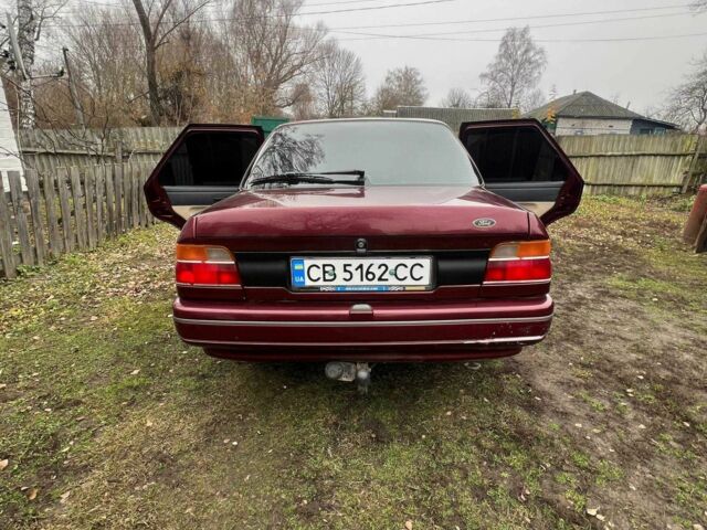Красный Форд Орион, объемом двигателя 1.6 л и пробегом 97 тыс. км за 714 $, фото 9 на Automoto.ua