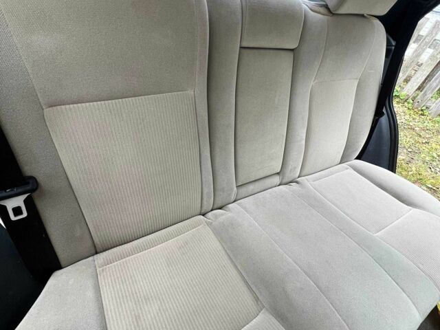 Красный Форд Орион, объемом двигателя 1.6 л и пробегом 97 тыс. км за 714 $, фото 7 на Automoto.ua