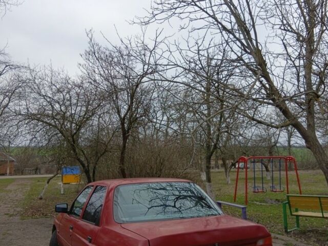 Красный Форд Орион, объемом двигателя 1.6 л и пробегом 800 тыс. км за 2000 $, фото 2 на Automoto.ua