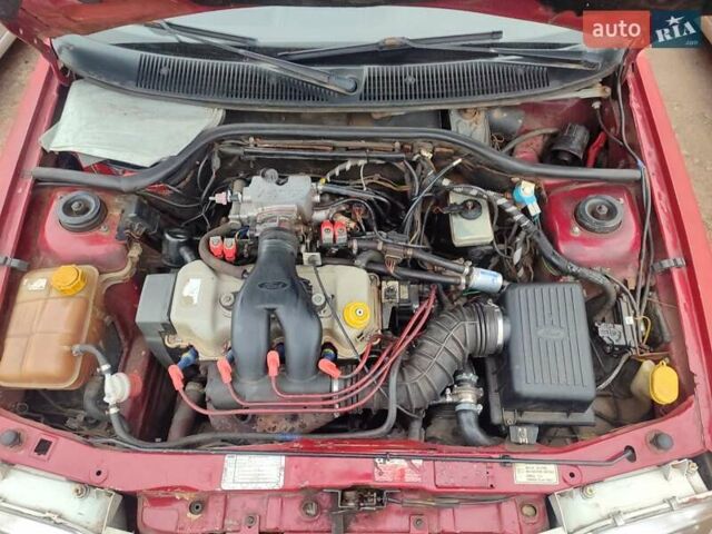 Червоний Форд Оріон, об'ємом двигуна 1.6 л та пробігом 333 тис. км за 614 $, фото 9 на Automoto.ua