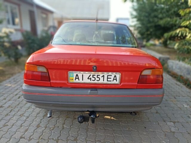 Красный Форд Орион, объемом двигателя 1.4 л и пробегом 341 тыс. км за 1000 $, фото 3 на Automoto.ua