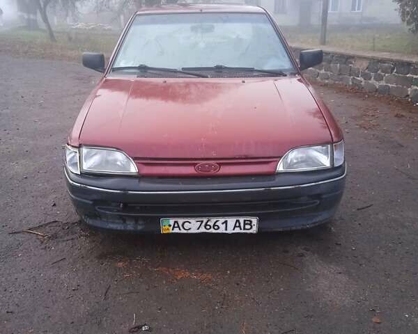 Красный Форд Орион, объемом двигателя 1.4 л и пробегом 365 тыс. км за 500 $, фото 7 на Automoto.ua