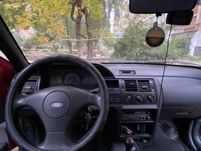 Червоний Форд Оріон, об'ємом двигуна 1.4 л та пробігом 72 тис. км за 815 $, фото 7 на Automoto.ua