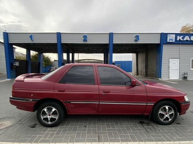 Червоний Форд Оріон, об'ємом двигуна 1.4 л та пробігом 72 тис. км за 815 $, фото 4 на Automoto.ua